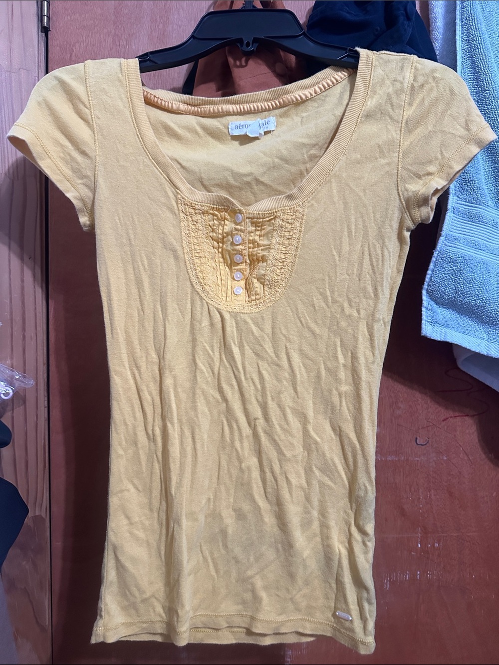 RARE AEROPOSTALE SHIRT - yellow size medium - AERO